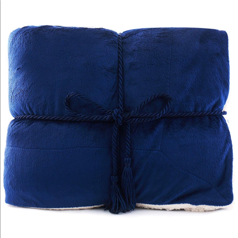 Simplicity Lambswool MicroSherpa throw - Picture 3 of 7
